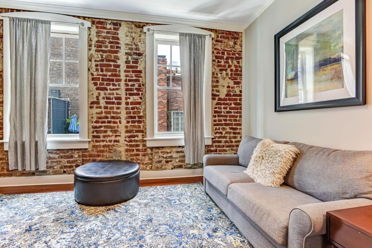 E Bay St Loft By City Market And River Street 서배너 외부 사진